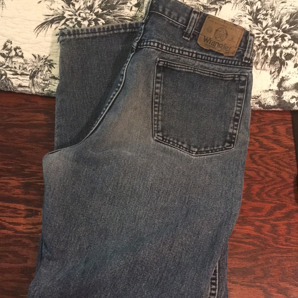 wrangler mom jeans distressed vintage 34X32